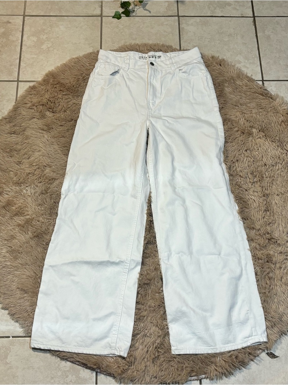 White Women’s Wide-Leg Jeans